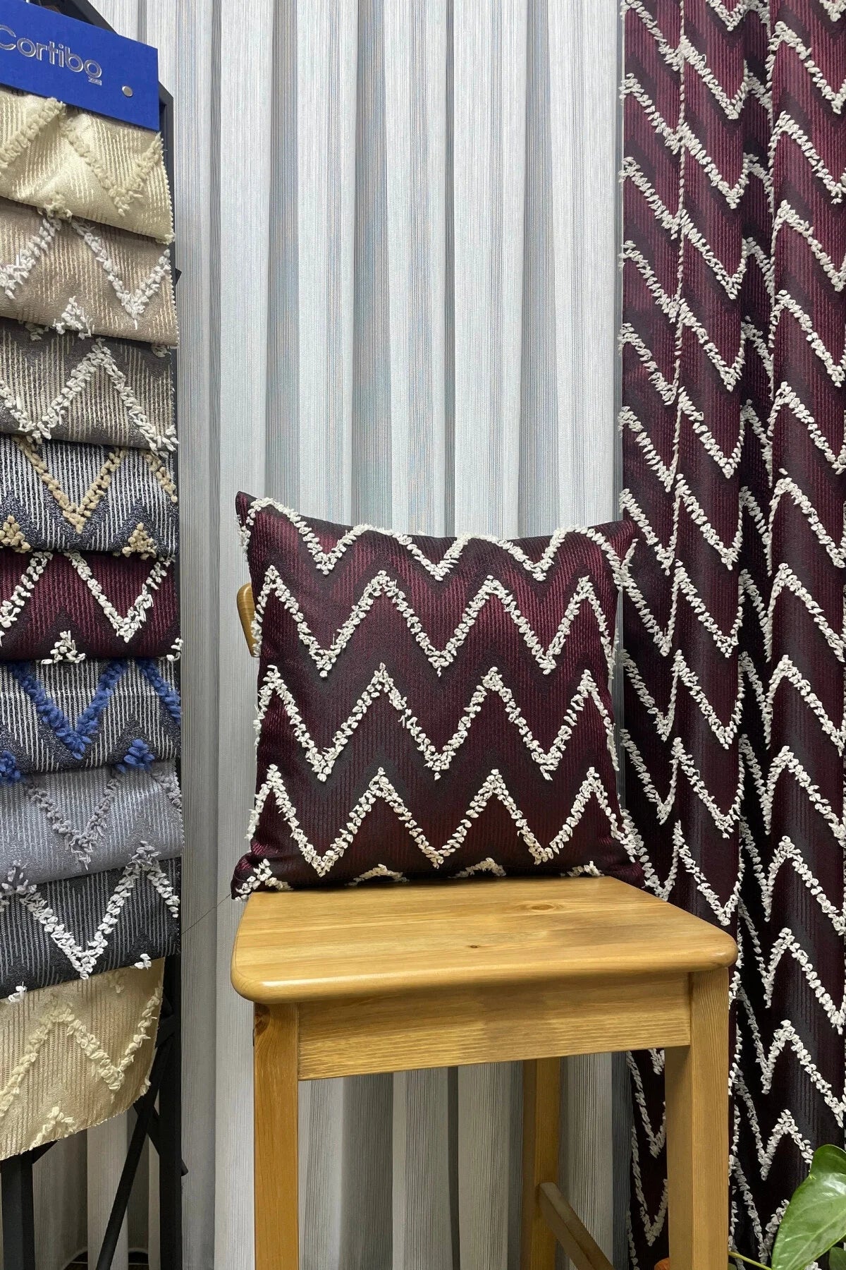 Verona Desenli Kırlent Kılıfı - Bordo - Görsel 1