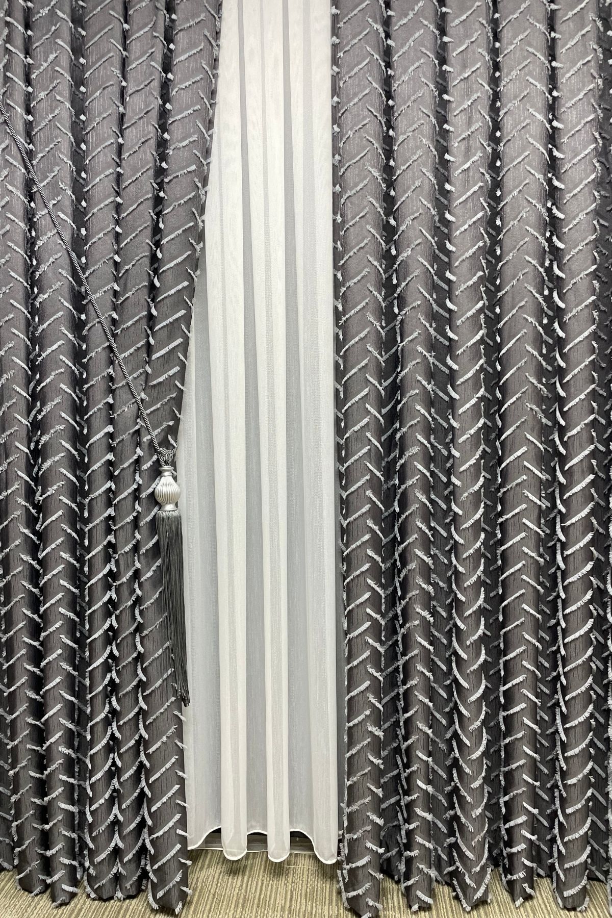 Harmony Serisi Püsküllü Fon Perde - Antrasit&Gri
