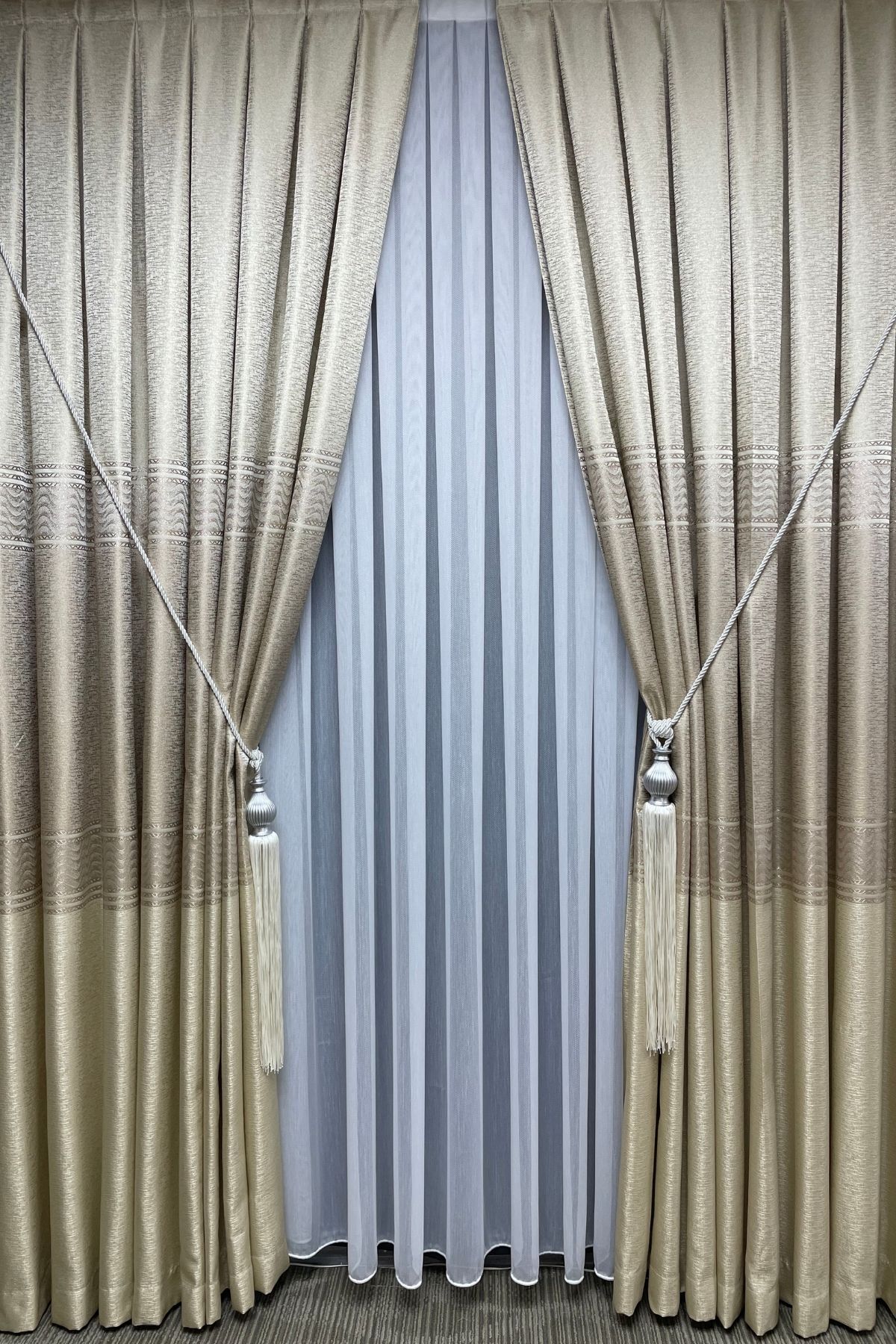 Londra Pano Fon Perde - Bej