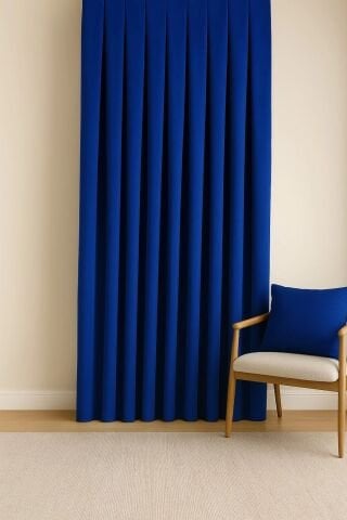 Barcelona Kadife Dokulu Fon Perde Parlament