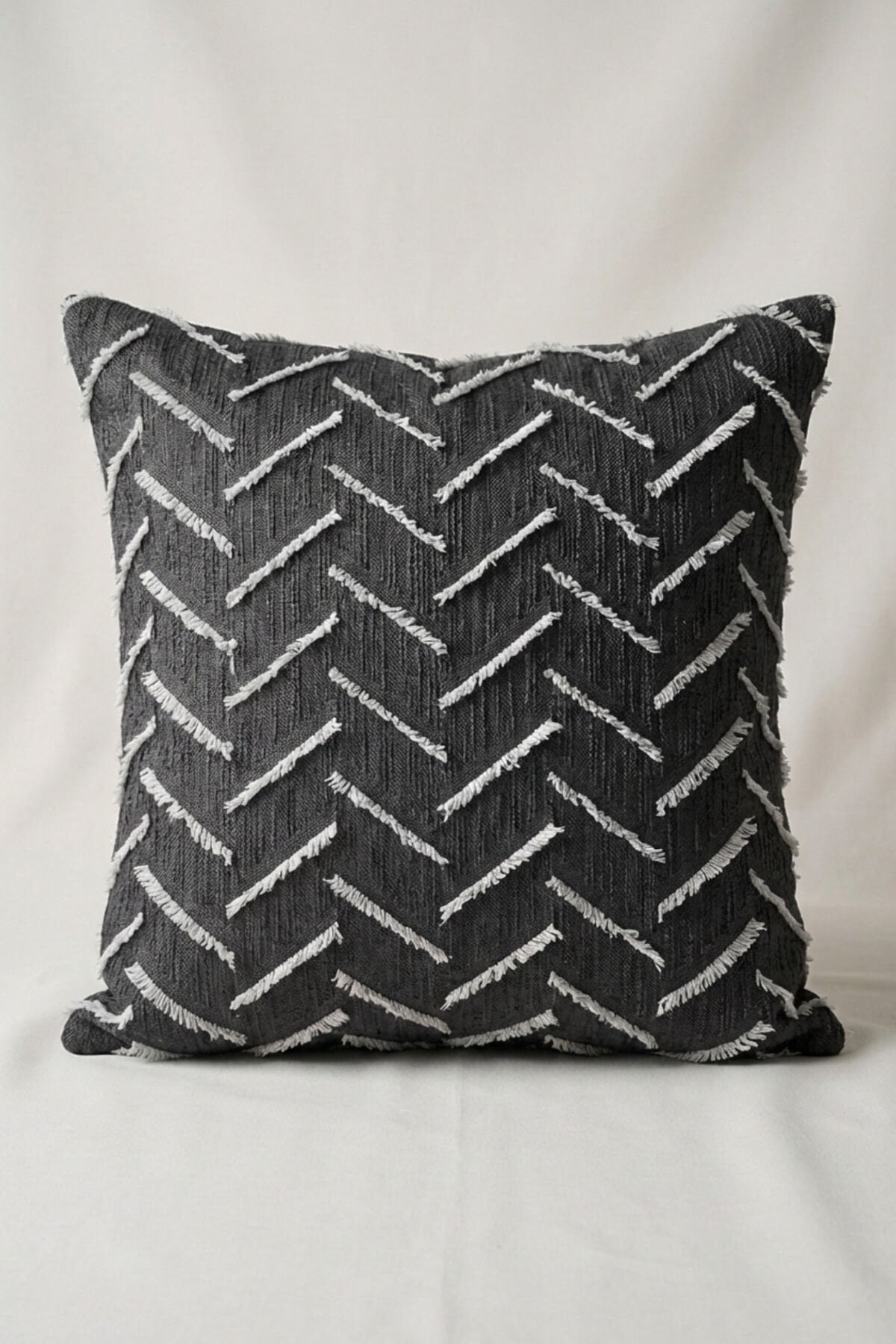 Harmony Serisi Püsküllü Dekoratif Kırlent Kılıfı – Antrasit&Açık Gri