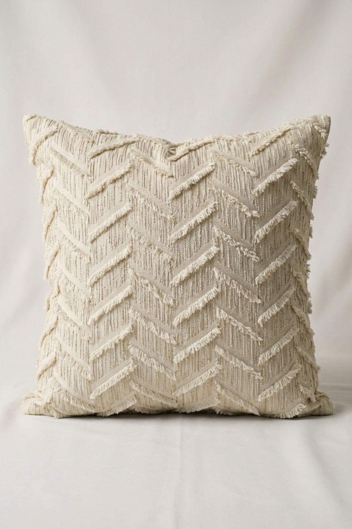 Harmony Serisi Püsküllü Dekoratif Kırlent Kılıfı – Krem