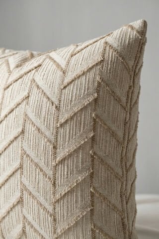 Harmony Serisi Püsküllü Dekoratif Kırlent Kılıfı – Krem&Bej